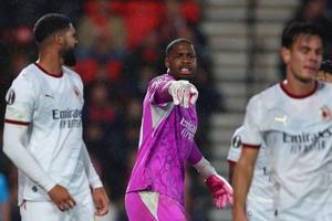 Fanii l-au insultat rasist pe Mike Maignan după „roșul” cu Bournemouth! » Ce măsuri a luat Milan cu portarul