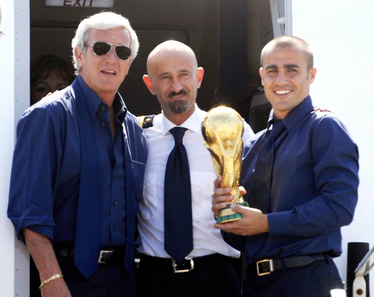 Cariera în fotografii a lui Fabio Cannavaro, câștigătorul Balonului de Aur 2006