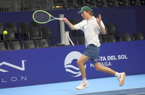 Eroarea de programare de la turneul ATP 250 de la Bruxelles a obligat organizatorii să construiască un nou teren central peste noapte și să crească bugetul cu 10-15% // foto: Imago