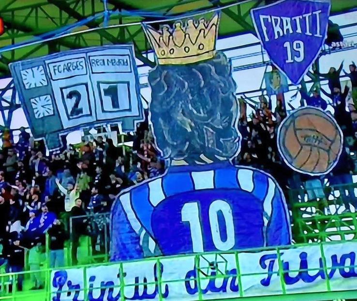 Scenografia fanilor piteșteni la FC Argeș - UTA / Captură Prima Sport