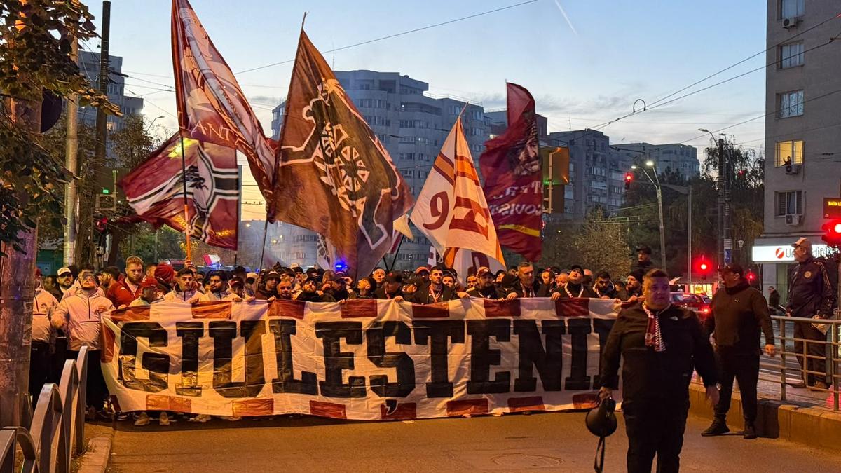 Suporterii rapidiști, show în drumul spre Arena Națională