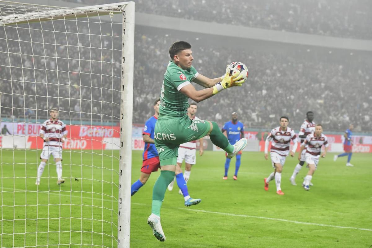 FCSB, REMONTADA de zile mari în derby-ul cu Rapid: Boutoutaou a făcut show » Elevii lui Reghe se apropie de primele locuri! Clasamentul
