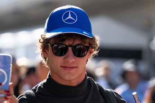 Liber către titlul mondial pentru Kimi Antonelli! Pilotul celor de la Mercedes pleacă din pole-position și poate face istorie în Texas // foto: Imago