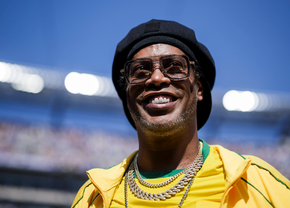 Ronaldinho se întoarce pe terenul de fotbal într-un meci oficial: „Revenirea este reală!”