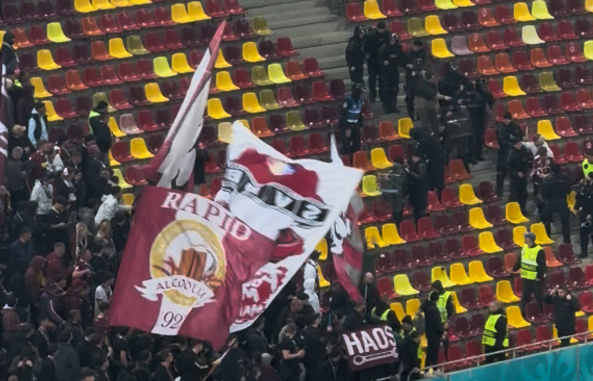 Incidente pe Arena Națională la FCSB - Rapid! Fanii giuleșteni au vrut să meargă peste roș-albaștri, Jandarmeria i-a scos din stadion!