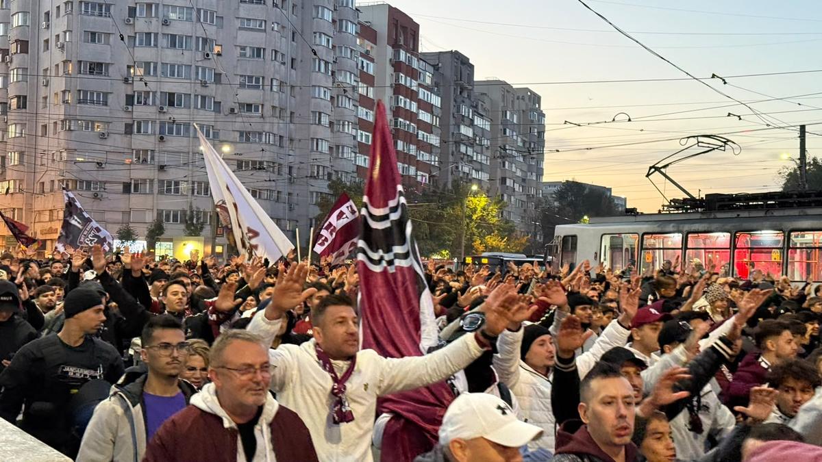 Suporterii rapidiști, show în drumul spre Arena Națională