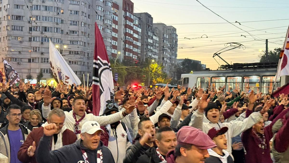 Suporterii rapidiști, show în drumul spre Arena Națională