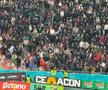 Incidente pe Arena Națională la FCSB - Rapid! Fanii giuleșteni au vrut să meargă peste roș-albaștri, Jandarmeria i-a scos din stadion!