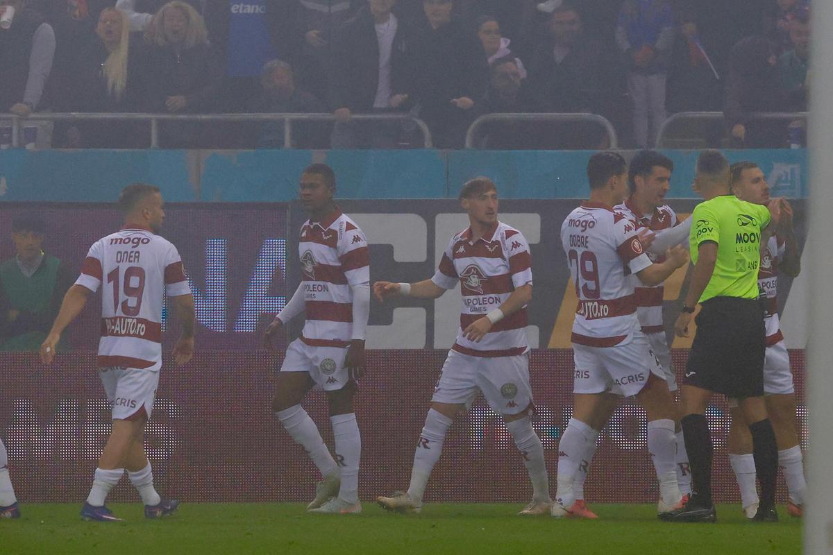 FCSB, REMONTADA de zile mari în derby-ul cu Rapid: Boutoutaou a făcut show » Elevii lui Reghe se apropie de primele locuri! Clasamentul