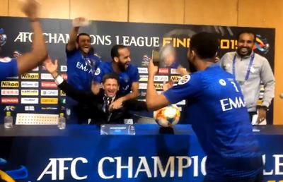 URAWA RED DIAMONDS - AL HILAL 0-2 // VIDEO + FOTO / Corespondență GSP din Japonia » Jucătorii au intrat peste Răzvan în conferință: „Vom petrece 3 zile și 3 nopți”