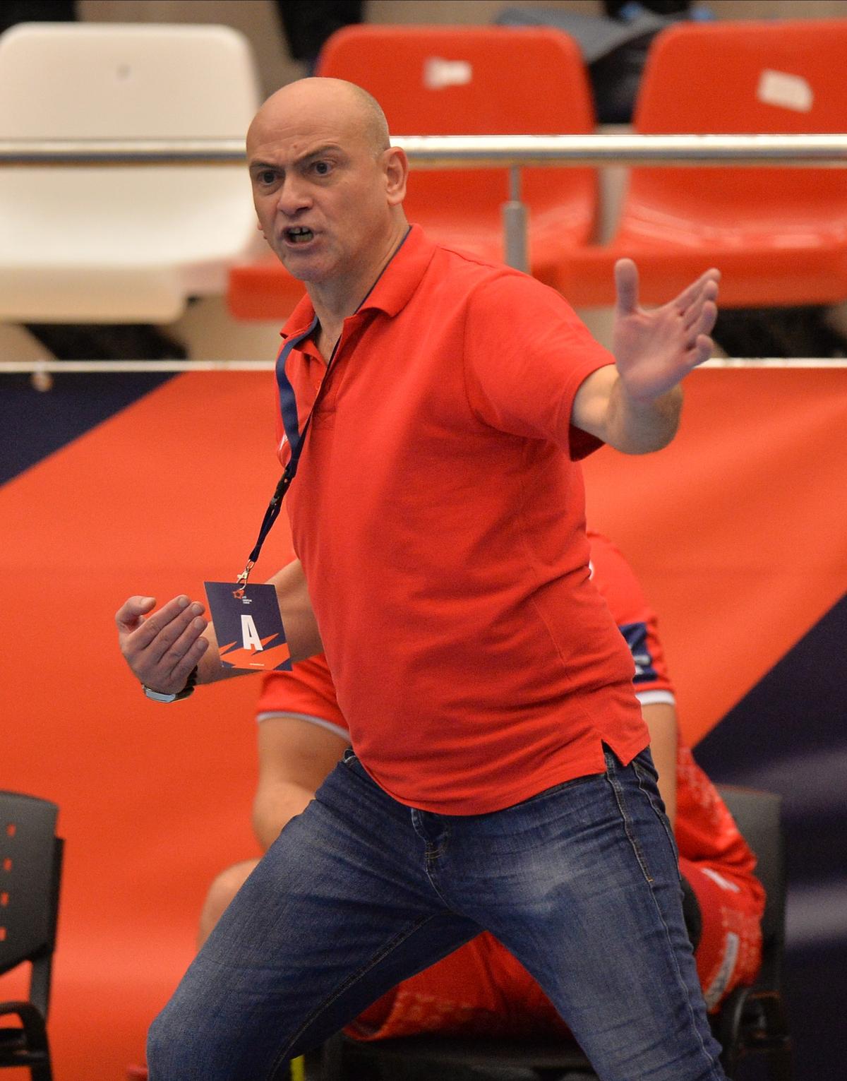 Dinamo-USAM Nîmes 29-27