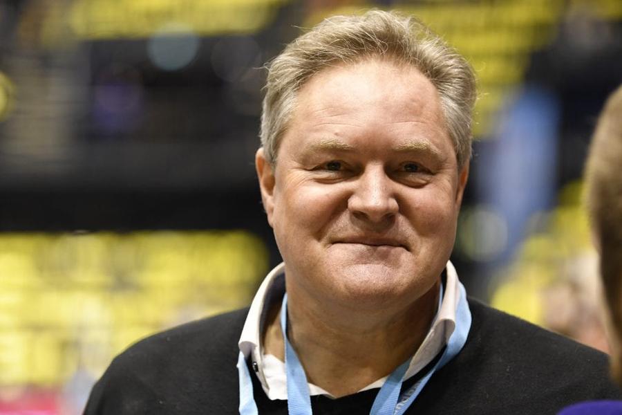 Bent Svele, handbalist cu 343 de goluri în naționala Norvegiei Norvegienii cer excluderea lui Tadici din handbal, după derapajul de la ultimul meci: „Scandalos!”