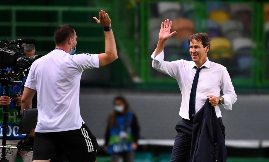 Rudi Garcia, în dreapta imaginii Șefii lui United au început negocierile pentru noul antrenor » Cu cine s-au întâlnit astăzi: „Sunt deja în Manchester”