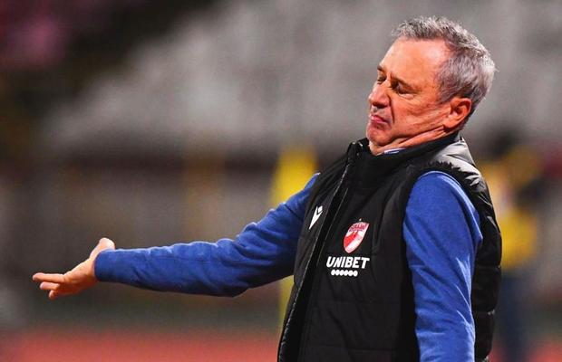 Rednic l-a scos din lot pe Steliano Filip » Fotbalistul contestă motivul invocat de club și vrea să joace cu FCU Craiova!