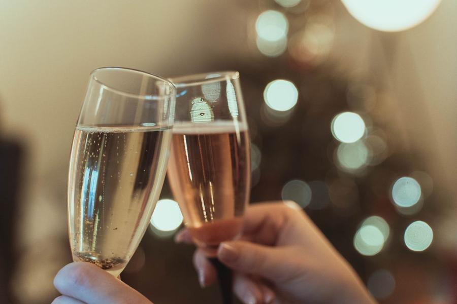 Să curgă șampanie! Orice eveniment important trebuie sărbătorit așa cum se cuvine