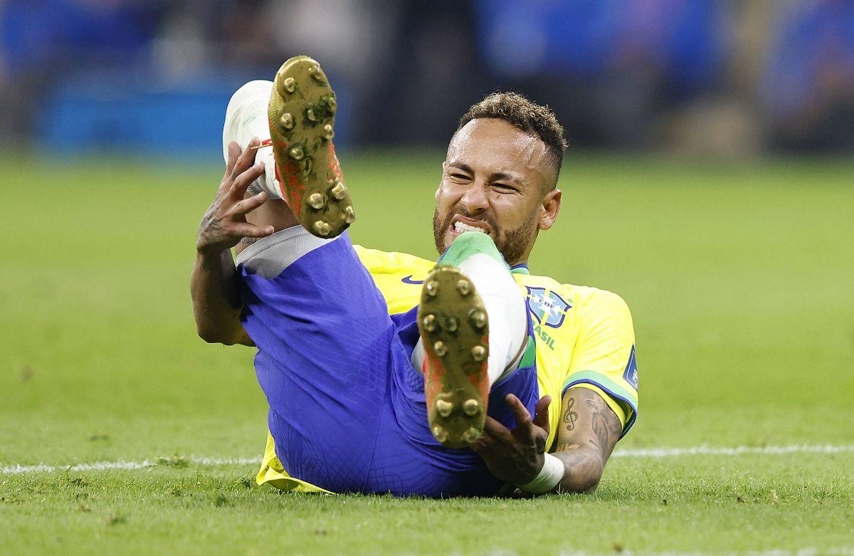 Brazilia e în alertă: Neymar, în lacrimi pe bancă! A părăsit terenul și a acuzat dureri, după ce a fost „vânat” de sârbi + prima reacție a doctorului