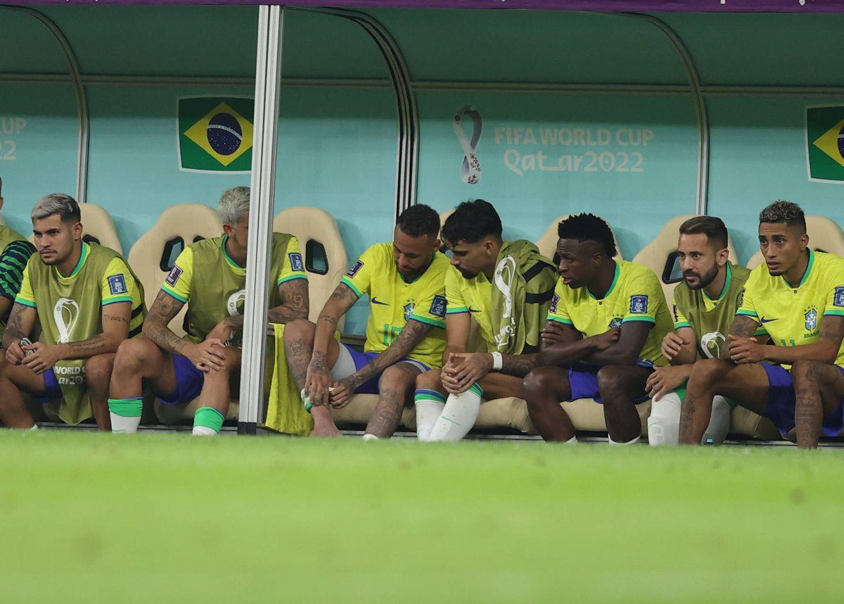 Brazilia e în alertă: Neymar, în lacrimi pe bancă! A părăsit terenul și a acuzat dureri, după ce a fost „vânat” de sârbi + prima reacție a doctorului