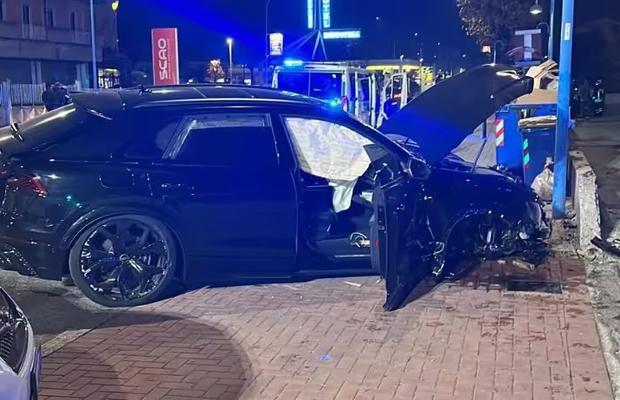Balotelli a făcut praf un Audi Q8! De ce i-au luat polițiștii permisul
