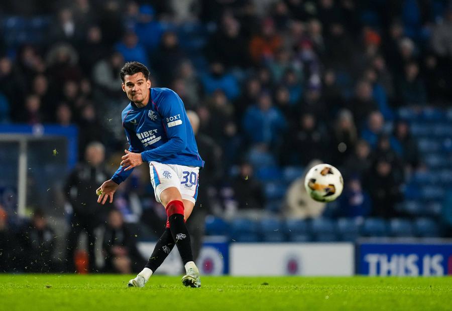 Ianis Hagi, în Rangers - Dundee United // foto: Imago Images „Să îl dea afară” » Scoțienii au „tunat”, după meciul în care Ianis Hagi a intrat la pauză