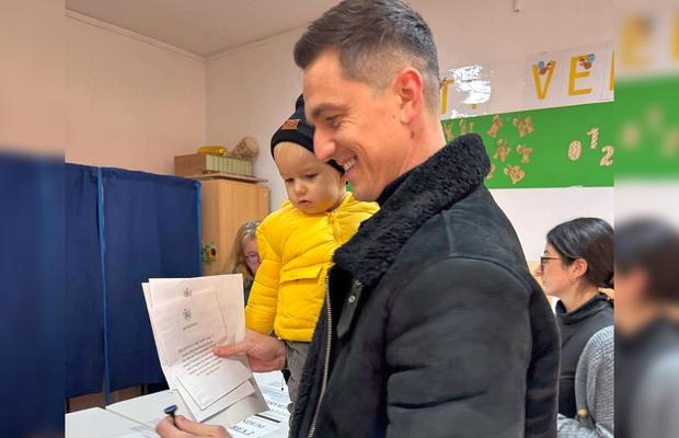 Florin Gardoș, postare virală de la secția de votare: „N-OR DISpărea hoții...”