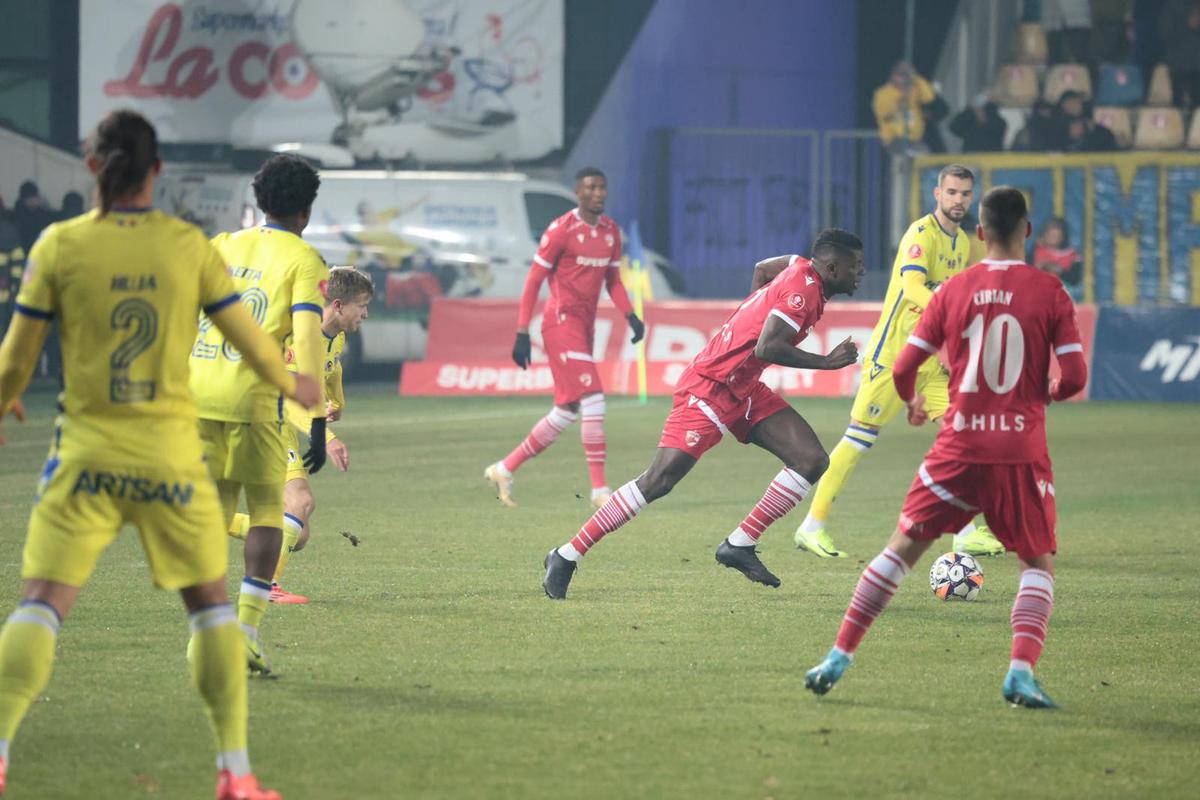 Dinamo s-a impus la limită în deplasare cu Petrolul și a urcat pe locul 3! Clasamentul ACUM