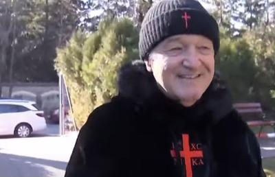 Gigi Becali a ieșit de la vot și a început să râdă: „Nici nu știu pe ce lume trăiesc!”