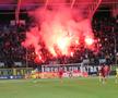 Galeria lui Dinamo la meciul cu Petrolul