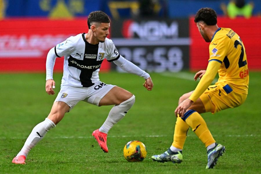 Dennis Man a fost ținut „la respect” de jucătorii Atalantei / Foto: GettyImages Ce le-a spus Mutu italienilor despre Man: „Atenție la judecățile pripite!” + echipa pe care visează să o preia