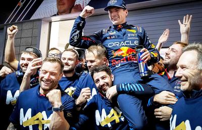 M4X Verstappen, campion a PATRA oară în Formula 1! Mercedes câștigă cursa, dar petrecerea e în garajul Red Bull: spectacol grandios pe străzile din Las Vegas