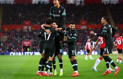 Liverpool a câștigat „thriller”-ul de pe St. Mary cu Southampton și s-a distanțat în fruntea clasamentului din Premier League