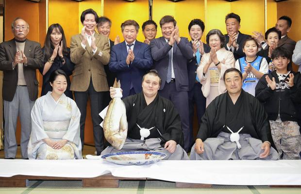 A fugit de războiul din Ucraina și a reușit imposibilul în sportul sacru al Japoniei » L-a învins pe legendarul Hoshoryu, imaginile sunt de Hollywood