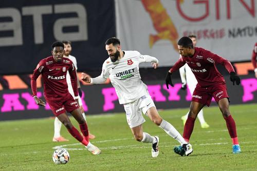 Vahid Selimovic (centru) // FOTO: Imago Images