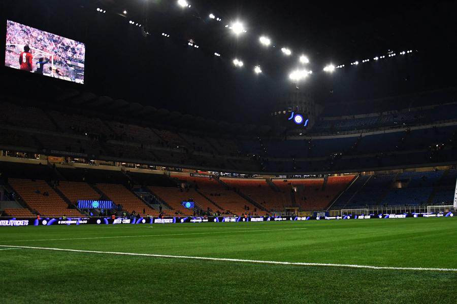 Inter și Milan vând bucăți din „San Siro”: 273 de tone de plastic! » 80% din scaune pot fi luate amintire de fani