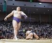 Ucraineanul Aonishiki scrie istorie în competițiile de sumo din Japonia