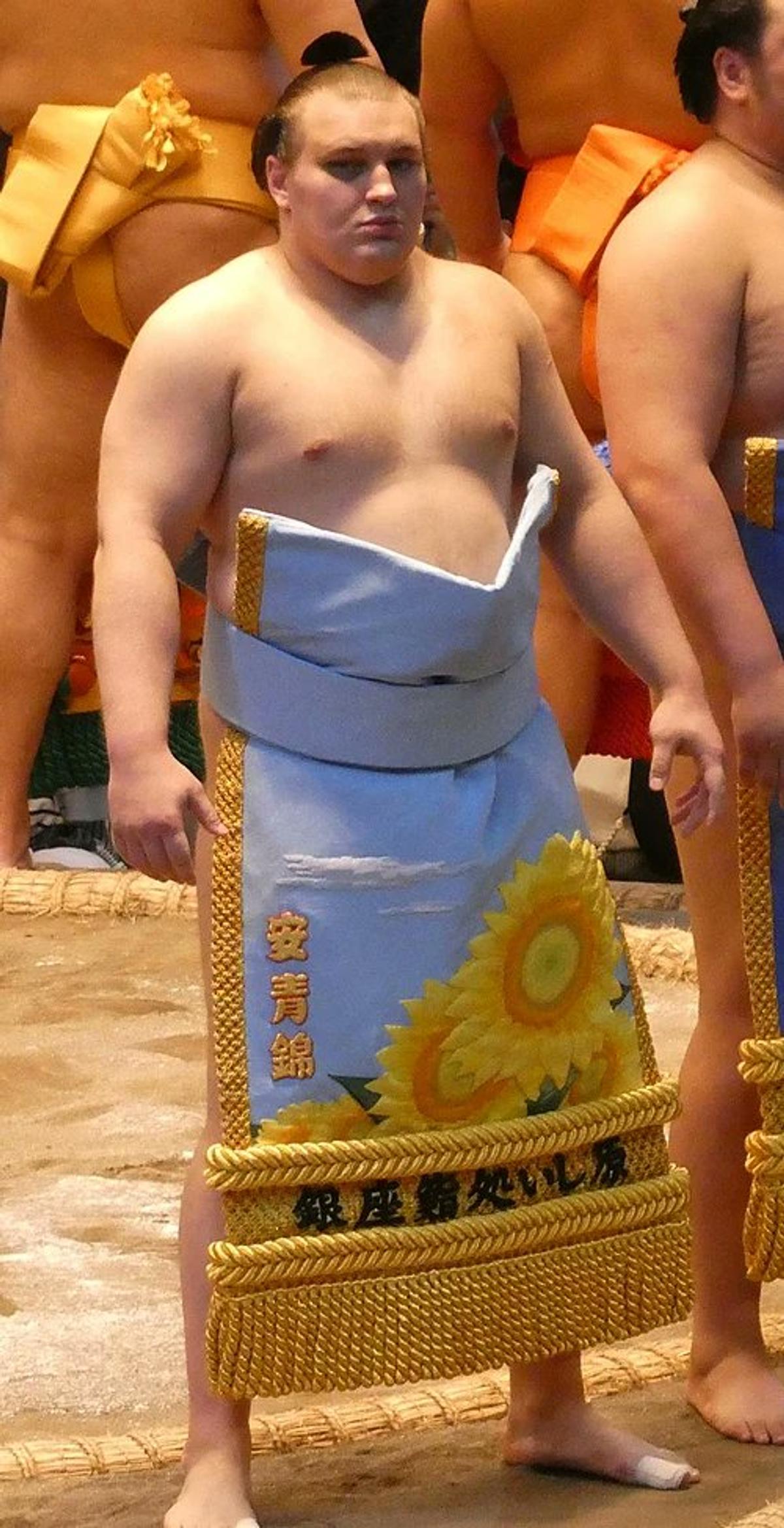 Ucraineanul Aonishiki scrie istorie în competițiile de sumo din Japonia