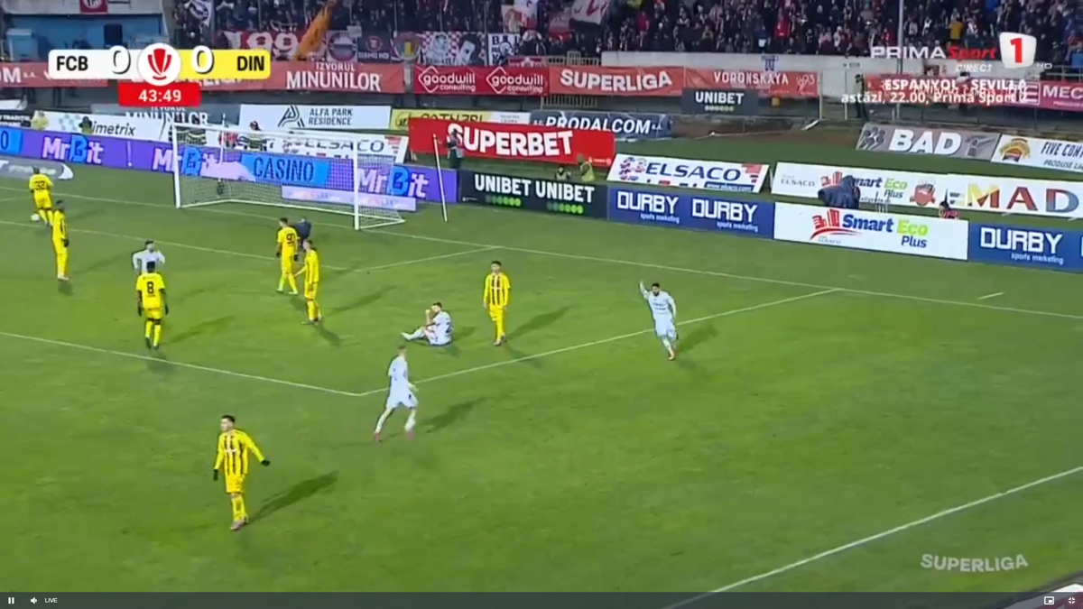 Voleu senzațional în Botoșani - Dinamo » Portarul a sărit degeaba