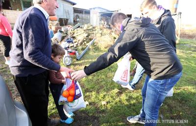 Ultrașii lui ASU Poli Timișoara, gest superb pentru familiile nevoiașe » Cadouri pentru sute de copii aflați în dificultate
