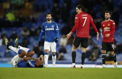 Fază controversată la partida dintre Everton și Manchester United! Edinson Cavani, protagonistul unui gest nesportiv