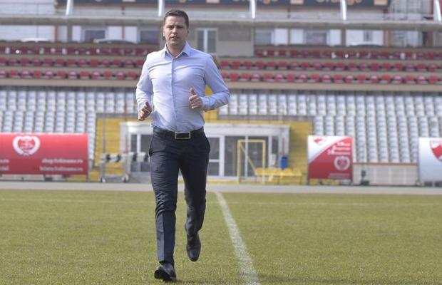 După Rednic, pleacă de la Dinamo și preferații lui » 5 intră la negocieri să rezilieze + 5 transferuri plănuite de Stoican în locul lor