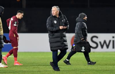 Rămâne CFR Cluj fără antrenor?! „Dan Petrescu poate pleca gratis în Rusia!”