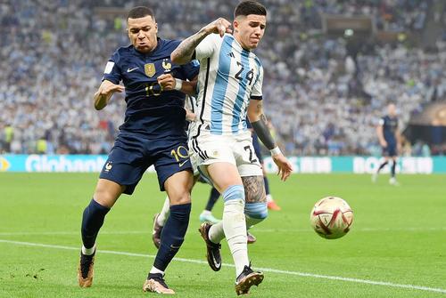 Kylian Mbappe și Enzo Fernandez sunt singurii cărora le-au crescut cotele cu 20 de milioane de euro după Mondial // foto: Guliver/gettyimages