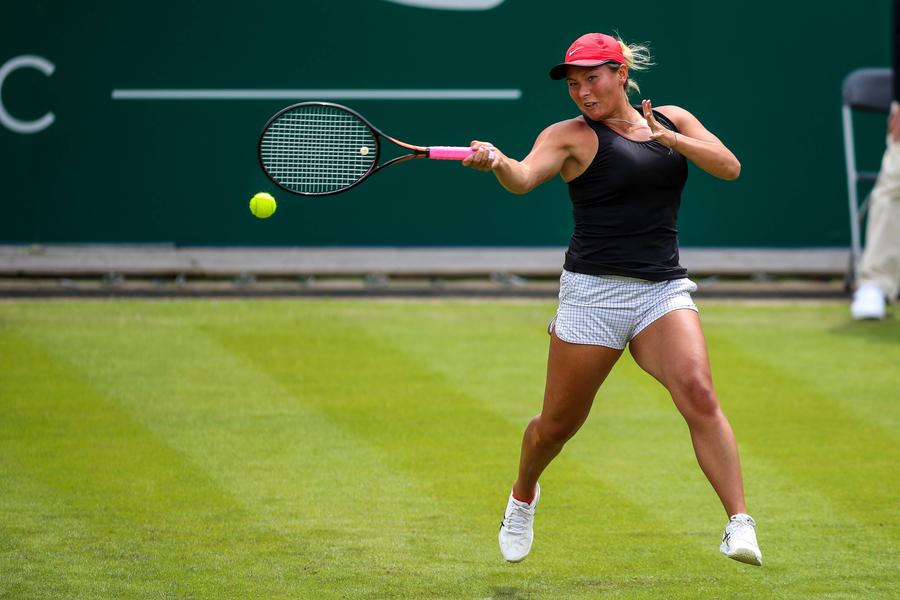 Tara Moore în acțiune pe iarbă FOTO Imago Darren Cahill, fostul antrenor al Simonei Halep, a reacționat după decizia în cazul de dopaj al britanicei Tara Moore