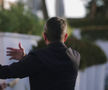 Imagini memorabile cu „dirijorul” Răzvan Lucescu: „Adu-i pe toți aici!” » Antrenorul lui PAOK e actor principal într-o filmare inedită