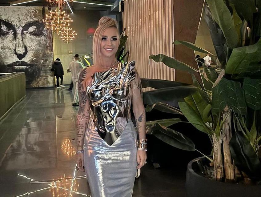 Anamaria Prodan îi dă o indirectă lui Reghecampf