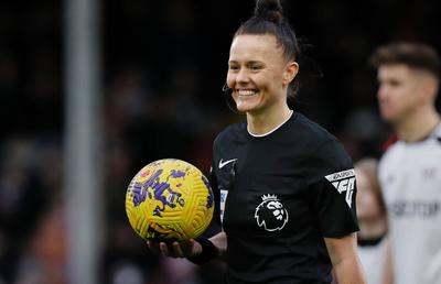 Moment istoric în Anglia! Rebecca Welch e prima femeie care a arbitrat un meci din Premier League