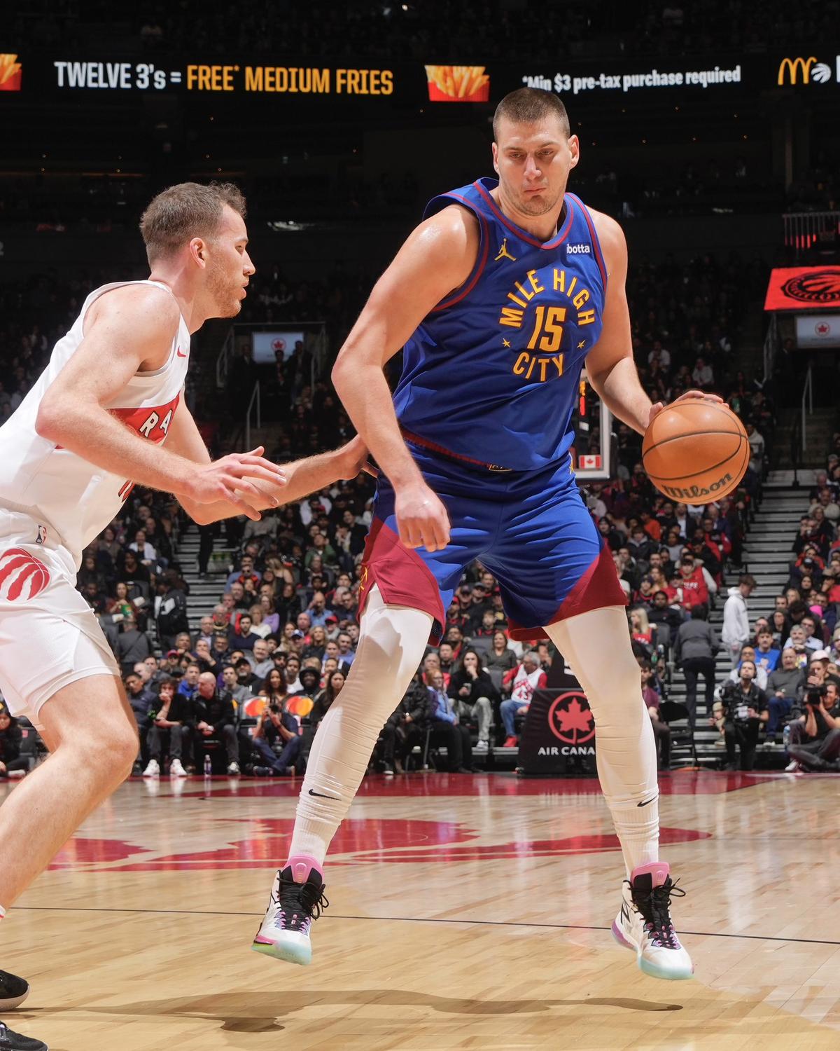 FOTO. Nikola Jokic a renunțat la Nike pentru un brand din China