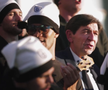 Imagini memorabile cu „dirijorul” Răzvan Lucescu: „Adu-i pe toți aici!” » Antrenorul lui PAOK e actor principal într-o filmare inedită