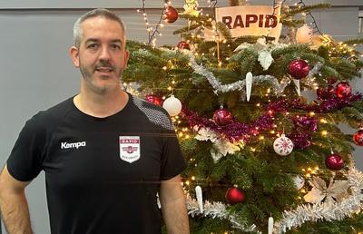 Un altfel de interviu cu David Montes » Vine din Catalunya și alege dintre tradițiile românești și cele spaniole de Crăciun: „Cel mai mult îmi plac sarmalele”