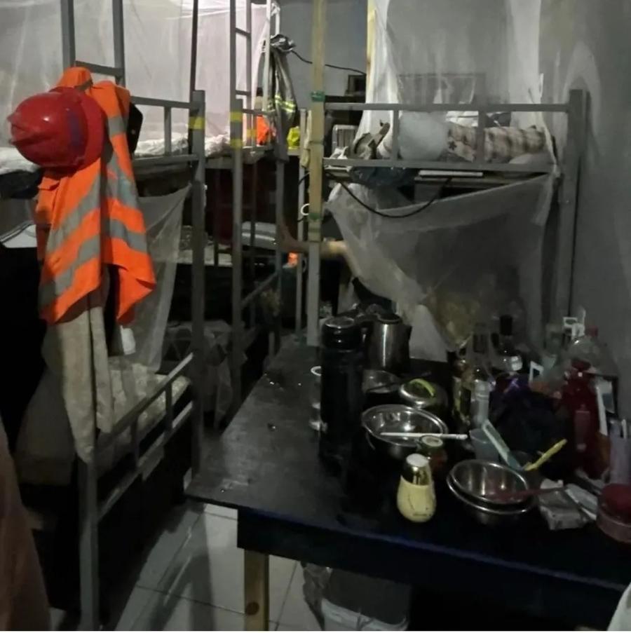 Imaginile filmate de polițiștii brazilieni la construcția fabricii chinezești Condiții de „sclavie”, descoperite de Brazilia la construcția primei fabrici de mașini electrice BYD din afara Asiei