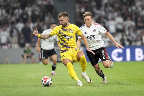 Denis Drăguș ar putea schimba echipa // foto: Imago
